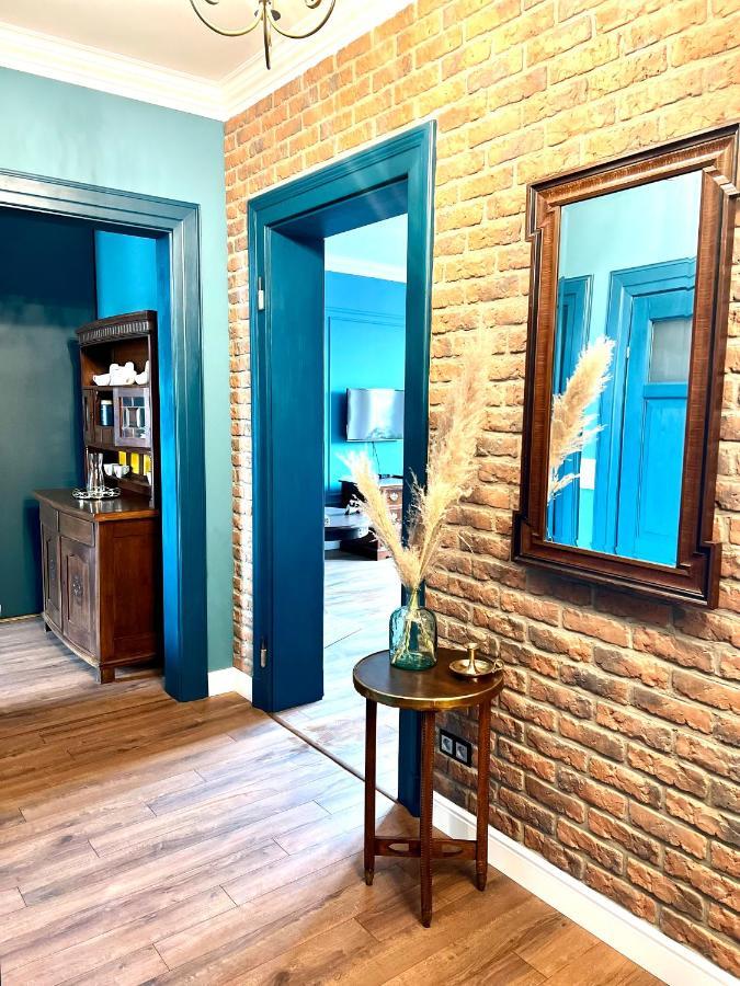 Apartment Baron ***** *